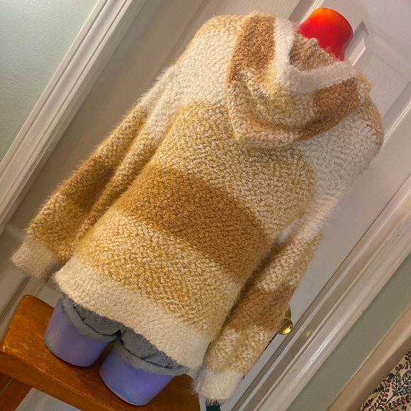 Absolutely Cream and Brown Cowl Neck Sweater - Picture 8 of 12